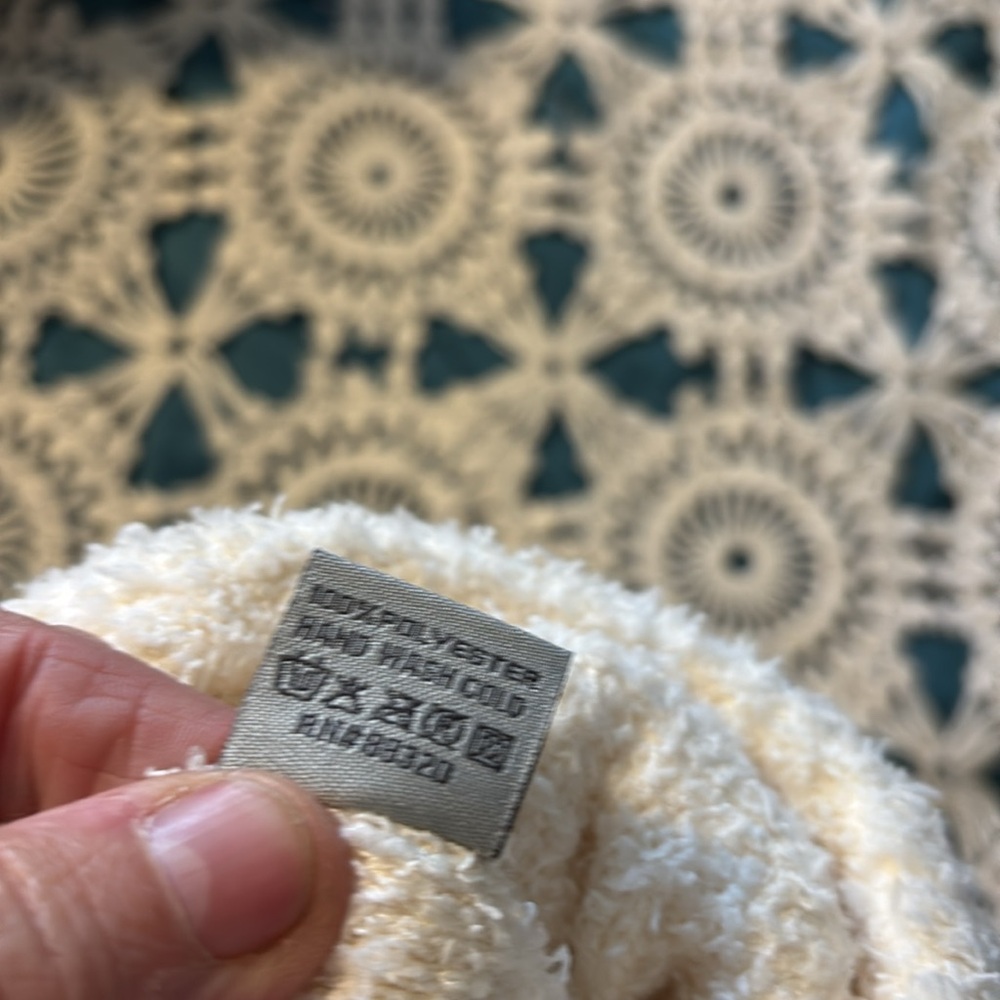 C.C baby super soft‎ beanie with poms cream - Picture 6 of 6